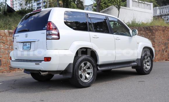 Comprar Novo Toyota Land Cruiser Prado Branco Carro em Maputo em Maputo