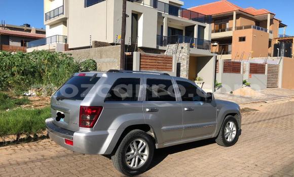 Comprar Usado Jeep Grand Cherokee Prata Carro em Maputo em Maputo Comprar Usado Jeep Grand Cherokee Prata Carro em Maputo em Maputo