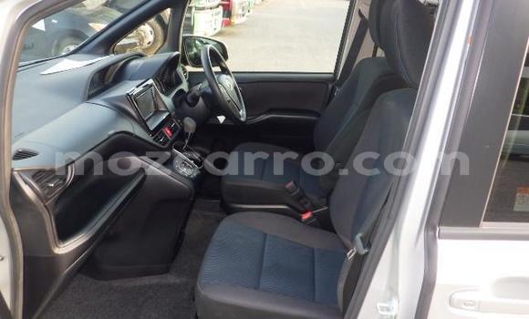 Tenga Imported Toyota Noah Zvimwe Mota in Maputo in Maputo Tenga Imported Toyota Noah Zvimwe Mota in Maputo in Maputo