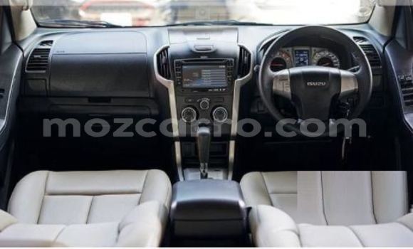 Tenga Imported Isuzu MU-X Zvimwe Mota in Maputo in Maputo Tenga Imported Isuzu MU-X Zvimwe Mota in Maputo in Maputo