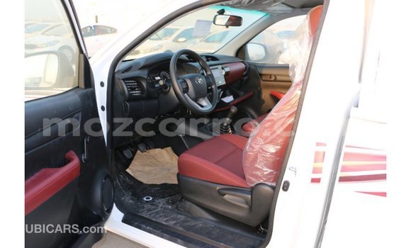 Comprar Importar Toyota Hilux Branco Carro em Import - Dubai em Cabo Delgado Comprar Importar Toyota Hilux Branco Carro em Import - Dubai em Cabo Delgado
