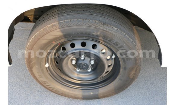 Comprar Importar Toyota Hilux Branco Carro em Import - Dubai em Cabo Delgado Comprar Importar Toyota Hilux Branco Carro em Import - Dubai em Cabo Delgado
