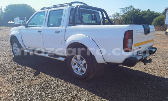 Buy Used Nissan NP 300 White Car in Chemba in Sofala Buy Used Nissan NP 300 White Car in Chemba in Sofala