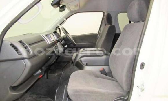 Nunua Imported Toyota Hiace Nyingine Gari ndani ya Maputo nchini Maputo Nunua Imported Toyota Hiace Nyingine Gari ndani ya Maputo nchini Maputo
