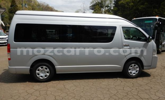 Buy Import Toyota Hiace Other Car in Maputo in Maputo Buy Import Toyota Hiace Other Car in Maputo in Maputo