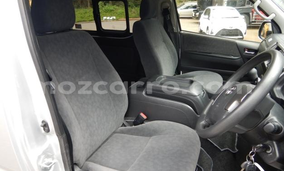 Buy Import Toyota Hiace Other Car in Maputo in Maputo Buy Import Toyota Hiace Other Car in Maputo in Maputo