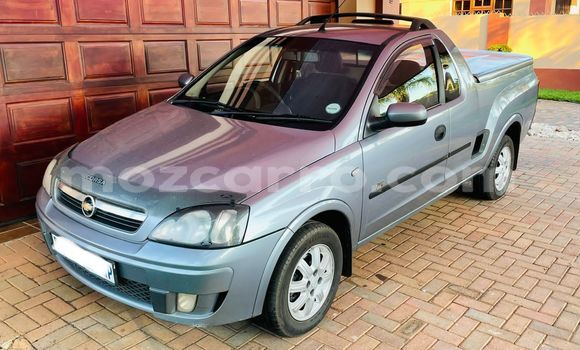 Comprar Usado Chevrolet Corsa Prata Carro em Chitima em Tete