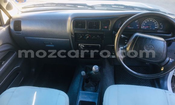 Tenga Tsaru Toyota Hilux Nhema Mota in Mabalane in Gaza Tenga Tsaru Toyota Hilux Nhema Mota in Mabalane in Gaza