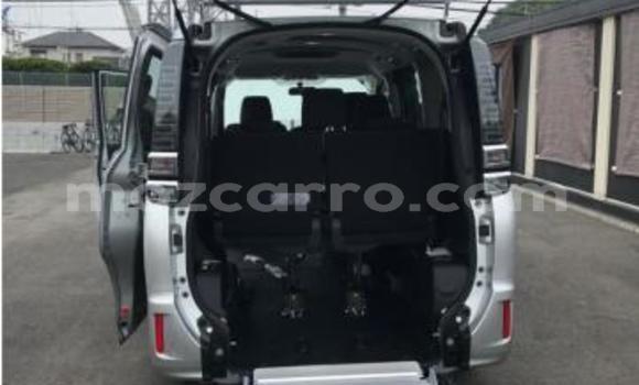 Nunua Imported Toyota Voxy Nyingine Gari ndani ya Maputo nchini Maputo Nunua Imported Toyota Voxy Nyingine Gari ndani ya Maputo nchini Maputo