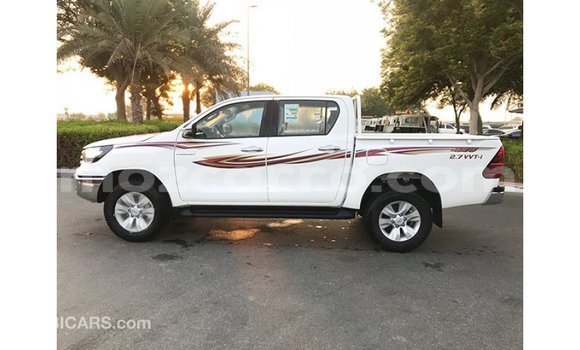 Comprar Importar Toyota Hilux Branco Carro em Import - Dubai em Cabo Delgado Comprar Importar Toyota Hilux Branco Carro em Import - Dubai em Cabo Delgado