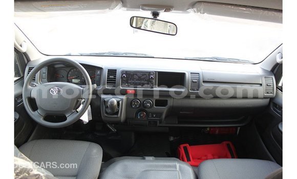 Comprar Importar Toyota Hiace Branco Carro em Import - Dubai em Cabo Delgado Comprar Importar Toyota Hiace Branco Carro em Import - Dubai em Cabo Delgado