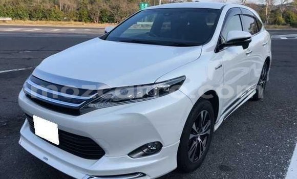 Buy Import Toyota Harrier White Car in Maputo in Maputo Buy Import Toyota Harrier White Car in Maputo in Maputo