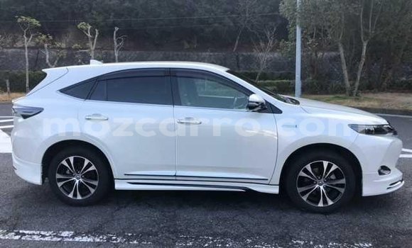 Buy Import Toyota Harrier White Car in Maputo in Maputo Buy Import Toyota Harrier White Car in Maputo in Maputo
