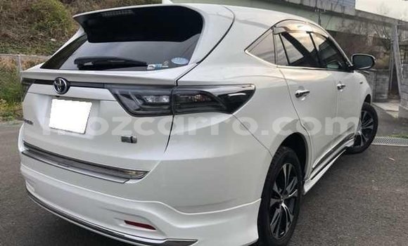 Buy Import Toyota Harrier White Car in Maputo in Maputo Buy Import Toyota Harrier White Car in Maputo in Maputo