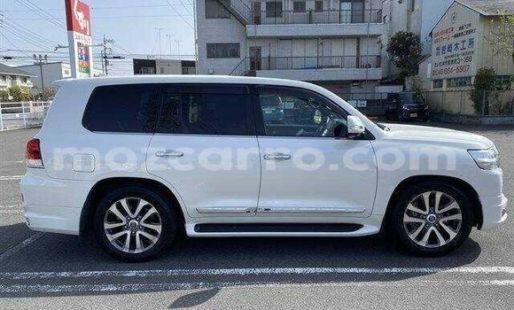 Comprar Importar Toyota Land Cruiser Branco Carro em Maputo em Maputo Comprar Importar Toyota Land Cruiser Branco Carro em Maputo em Maputo