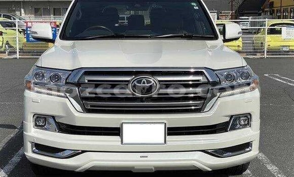 Comprar Importar Toyota Land Cruiser Branco Carro em Maputo em Maputo Comprar Importar Toyota Land Cruiser Branco Carro em Maputo em Maputo