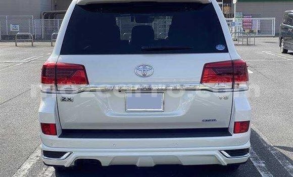 Comprar Importar Toyota Land Cruiser Branco Carro em Maputo em Maputo Comprar Importar Toyota Land Cruiser Branco Carro em Maputo em Maputo