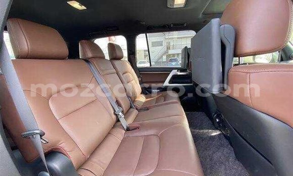 Comprar Importar Toyota Land Cruiser Branco Carro em Maputo em Maputo Comprar Importar Toyota Land Cruiser Branco Carro em Maputo em Maputo