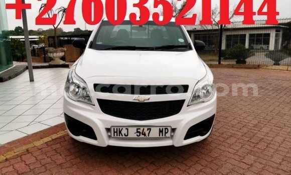 Comprar Usado Chevrolet Corsa Branco Carro em Maputo em Maputo