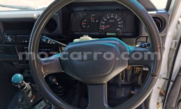 Comprar Usado Toyota Land Cruiser Branco Carro em Maputo em Maputo Comprar Usado Toyota Land Cruiser Branco Carro em Maputo em Maputo