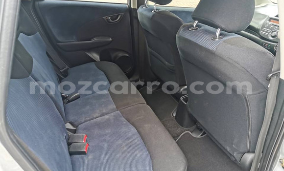 Comprar Usado Honda Jazz Prata Carro em Maputo em Maputo Comprar Usado Honda Jazz Prata Carro em Maputo em Maputo