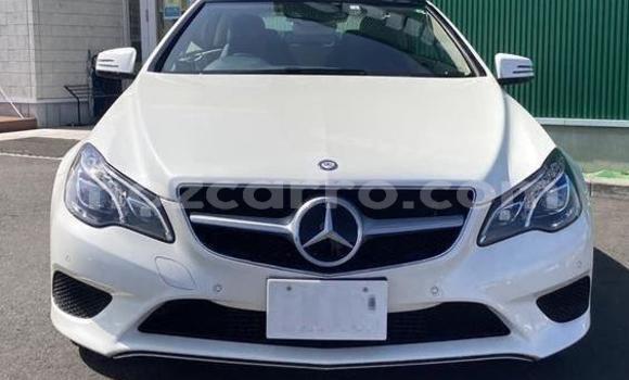 Comprar Importar Mercedes-Benz E-Classe Branco Carro em Maputo em Maputo Comprar Importar Mercedes-Benz E-Classe Branco Carro em Maputo em Maputo