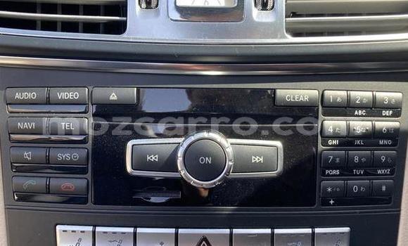Comprar Importar Mercedes-Benz E-Classe Branco Carro em Maputo em Maputo Comprar Importar Mercedes-Benz E-Classe Branco Carro em Maputo em Maputo