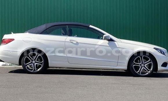 Comprar Importar Mercedes-Benz E-Classe Branco Carro em Maputo em Maputo Comprar Importar Mercedes-Benz E-Classe Branco Carro em Maputo em Maputo