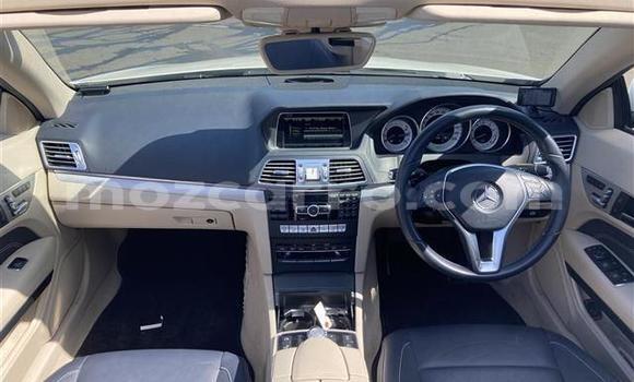 Comprar Importar Mercedes-Benz E-Classe Branco Carro em Maputo em Maputo Comprar Importar Mercedes-Benz E-Classe Branco Carro em Maputo em Maputo