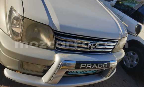 Nunua Ilio tumika Toyota Land Cruiser Prado Nyeupe Gari ndani ya Mocambique nchini Nampula