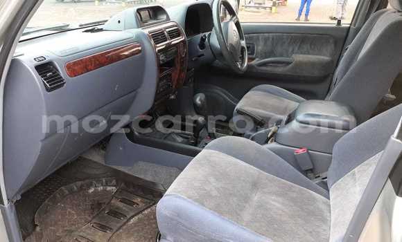 Nunua Ilio tumika Toyota Land Cruiser Prado Nyeupe Gari ndani ya Maputo nchini Maputo Nunua Ilio tumika Toyota Land Cruiser Prado Nyeupe Gari ndani ya Maputo nchini Maputo