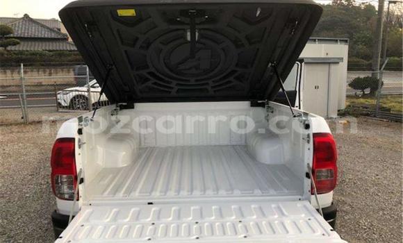 Nunua Imported Toyota Hilux Nyingine Gari ndani ya Maputo nchini Maputo Nunua Imported Toyota Hilux Nyingine Gari ndani ya Maputo nchini Maputo