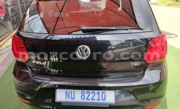 Nunua Ilio tumika Volkswagen Polo Nyeusi Gari ndani ya Mocambique nchini Nampula Nunua Ilio tumika Volkswagen Polo Nyeusi Gari ndani ya Mocambique nchini Nampula