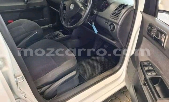 Nunua Ilio tumika Volkswagen Polo Nyeupe Gari ndani ya Mocambique nchini Nampula Nunua Ilio tumika Volkswagen Polo Nyeupe Gari ndani ya Mocambique nchini Nampula