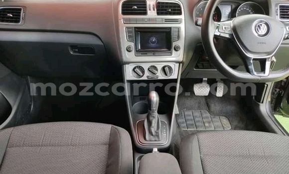 Nunua Ilio tumika Volkswagen Polo Nyeupe Gari ndani ya Mocambique nchini Nampula Nunua Ilio tumika Volkswagen Polo Nyeupe Gari ndani ya Mocambique nchini Nampula