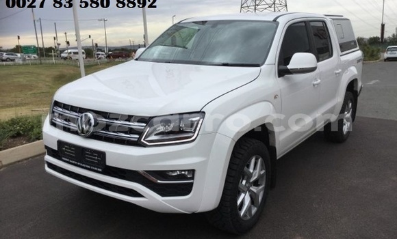 Buy Used Volkswagen Amarok White Car in Maputo in Maputo Buy Used Volkswagen Amarok White Car in Maputo in Maputo
