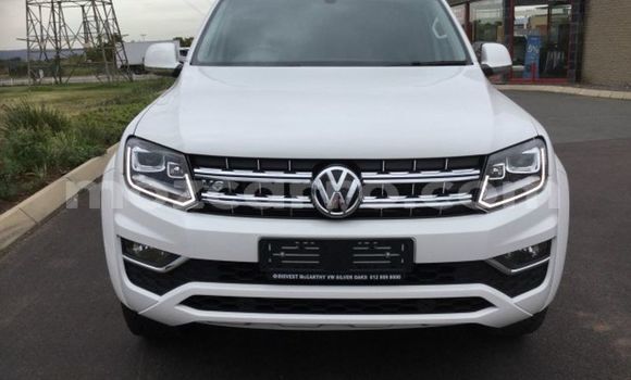 Buy Used Volkswagen Amarok White Car in Maputo in Maputo Buy Used Volkswagen Amarok White Car in Maputo in Maputo