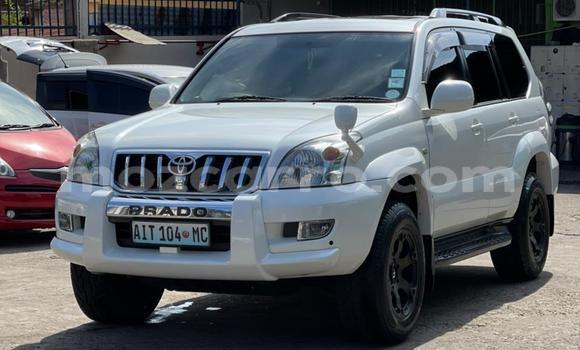Comprar Usado Toyota Land Cruiser Prado Branco Carro em Maputo em Maputo Comprar Usado Toyota Land Cruiser Prado Branco Carro em Maputo em Maputo