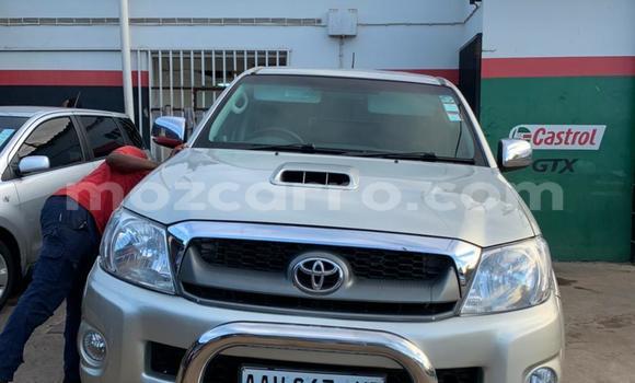 Tenga Tsaru Toyota Hilux Sirivha Mota in Maputo in Maputo