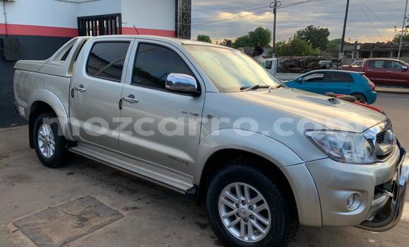 Comprar Usado Toyota Hilux Prata Carro em Maputo em Maputo Comprar Usado Toyota Hilux Prata Carro em Maputo em Maputo