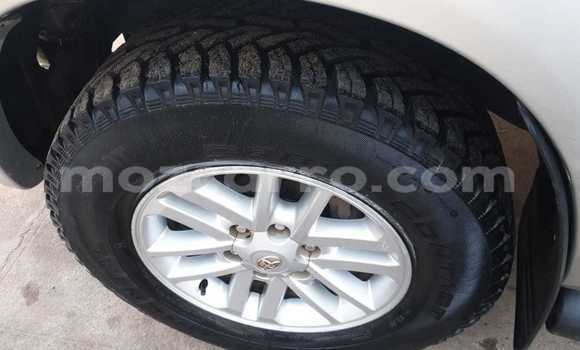 Comprar Usado Toyota Hilux Prata Carro em Maputo em Maputo Comprar Usado Toyota Hilux Prata Carro em Maputo em Maputo