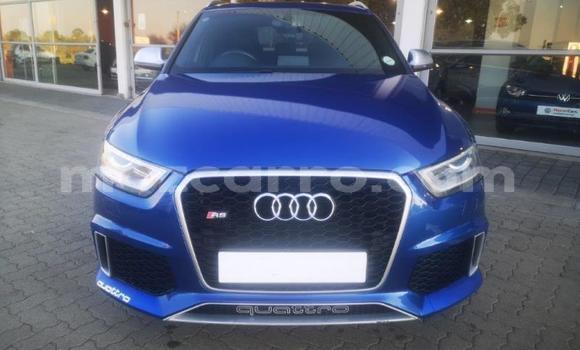 Comprar Usado Audi Q3 Azul Carro em Mabalane em Gaza