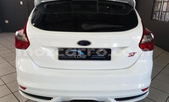 Nunua Ilio tumika Ford Focus ST Nyeupe Gari ndani ya Mabalane nchini Gaza Nunua Ilio tumika Ford Focus ST Nyeupe Gari ndani ya Mabalane nchini Gaza