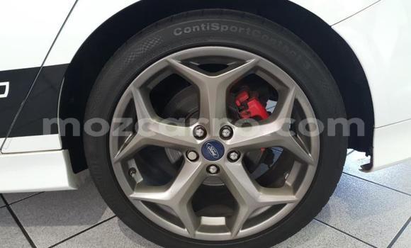 Nunua Ilio tumika Ford Focus ST Nyeupe Gari ndani ya Mabalane nchini Gaza Nunua Ilio tumika Ford Focus ST Nyeupe Gari ndani ya Mabalane nchini Gaza