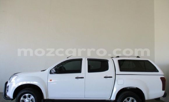 Comprar Usado Isuzu D-MAX Branco Carro em Maputo em Maputo Comprar Usado Isuzu D-MAX Branco Carro em Maputo em Maputo