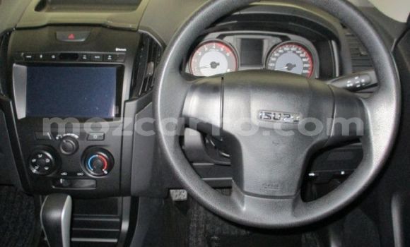 Comprar Usado Isuzu D-MAX Branco Carro em Maputo em Maputo Comprar Usado Isuzu D-MAX Branco Carro em Maputo em Maputo