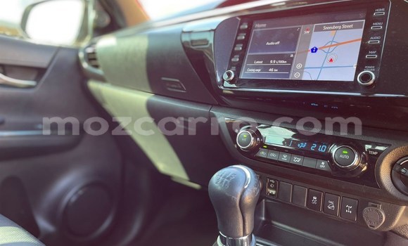 Nunua Ilio tumika Toyota Hilux Nyeupe Gari ndani ya Maputo nchini Maputo Nunua Ilio tumika Toyota Hilux Nyeupe Gari ndani ya Maputo nchini Maputo