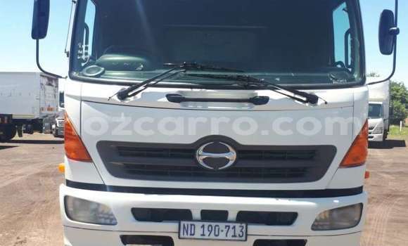Comprar Usado Hino Ranger Branco Caminhão em Maputo em Maputo Comprar Usado Hino Ranger Branco Caminhão em Maputo em Maputo