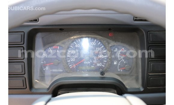 Comprar Importar Mitsubishi Canter Branco Caminhão em Import - Dubai em Cabo Delgado