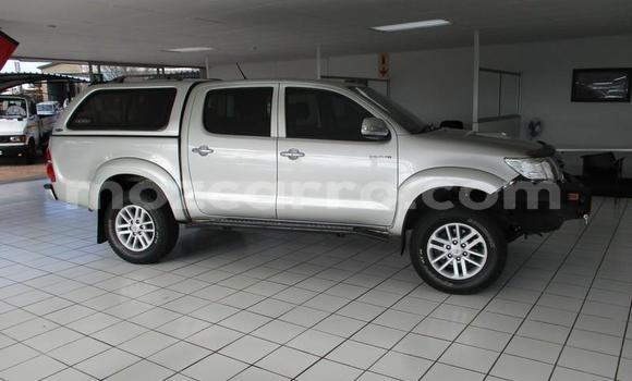 Comprar Usado Toyota Hilux Branco Carro em Maputo em Maputo Comprar Usado Toyota Hilux Branco Carro em Maputo em Maputo